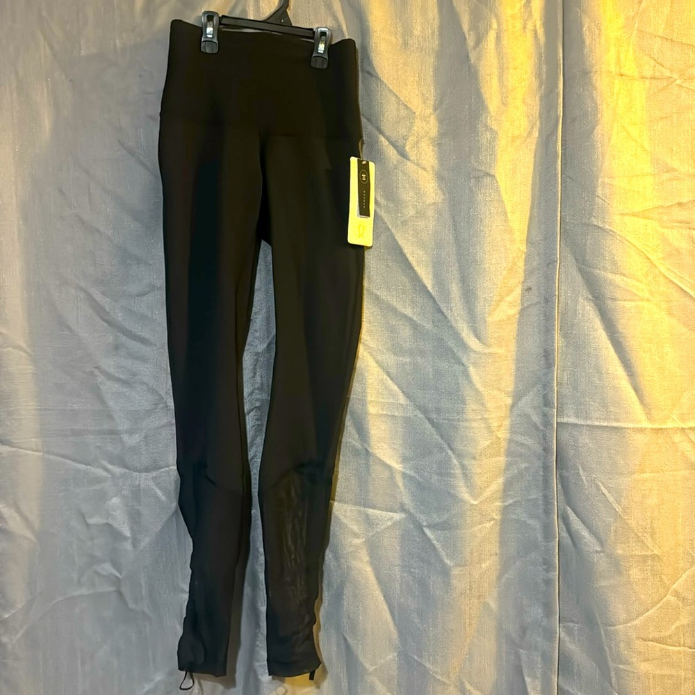 Lululemon Hugged